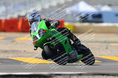 media/Oct-09-2022-SoCal Trackdays (Sun) [[95640aeeb6]]/Turn 2 (1110am)/